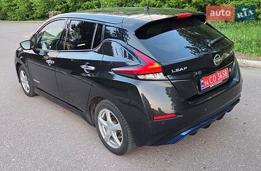 Хэтчбек Nissan Leaf 2017 в Радивилове