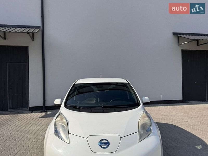 Хетчбек Nissan Leaf 2013 в Бориславі фото 2 Хетчбек Nissan Leaf 2013 в Бориславі