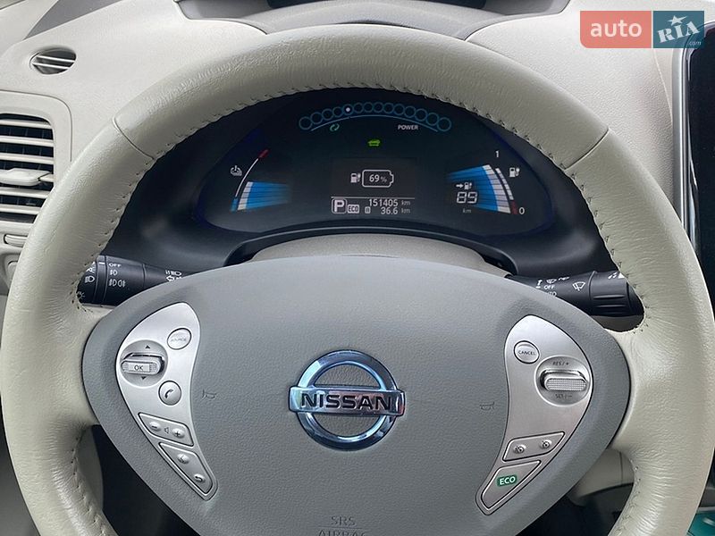 Хэтчбек Nissan Leaf 2015 в Житомире