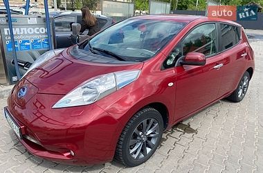 Хэтчбек Nissan Leaf 2015 в Житомире