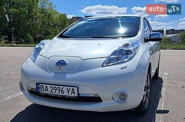 Хэтчбек Nissan Leaf 2014 в Кропивницком
