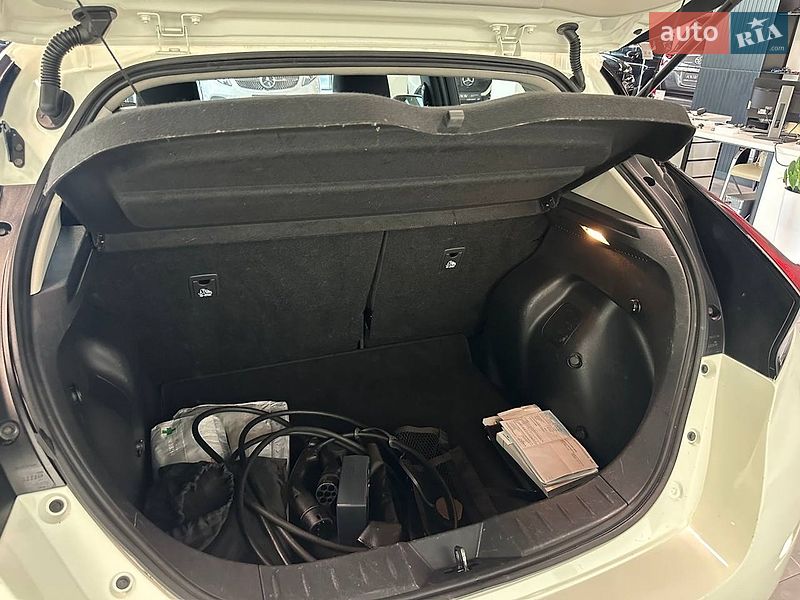 Хэтчбек Nissan Leaf 2020 в Львове