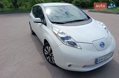 Хетчбек Nissan Leaf 2015 в Житомирі