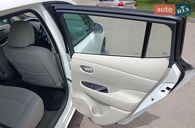 Хетчбек Nissan Leaf 2015 в Житомирі