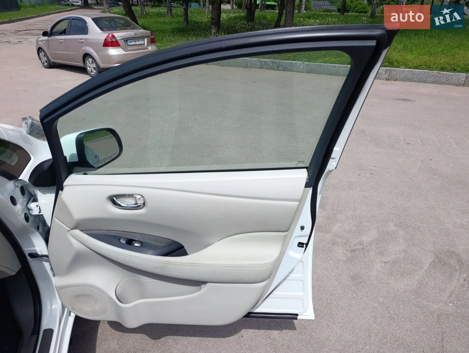 2015 Nissan Leaf - мініатюра 11