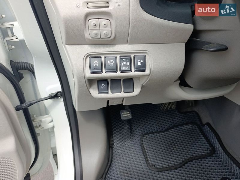 Хетчбек Nissan Leaf 2015 в Житомирі