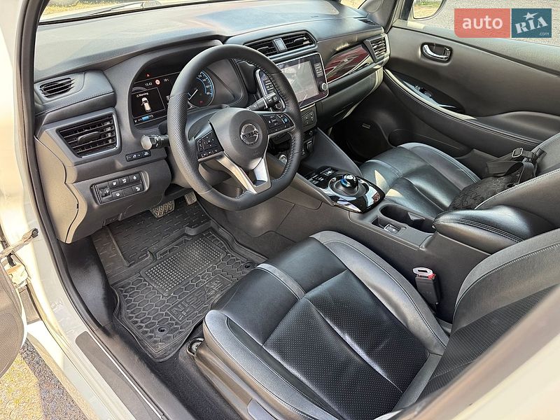 Хэтчбек Nissan Leaf 2021 в Виннице