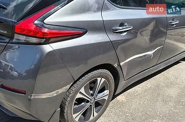 Хэтчбек Nissan Leaf 2019 в Киеве