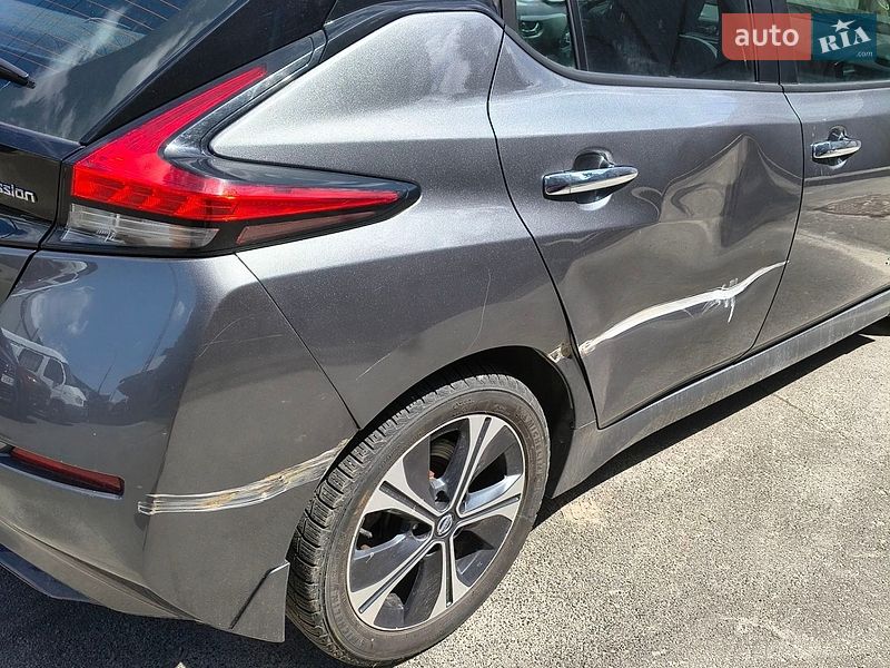 Хэтчбек Nissan Leaf 2019 в Киеве