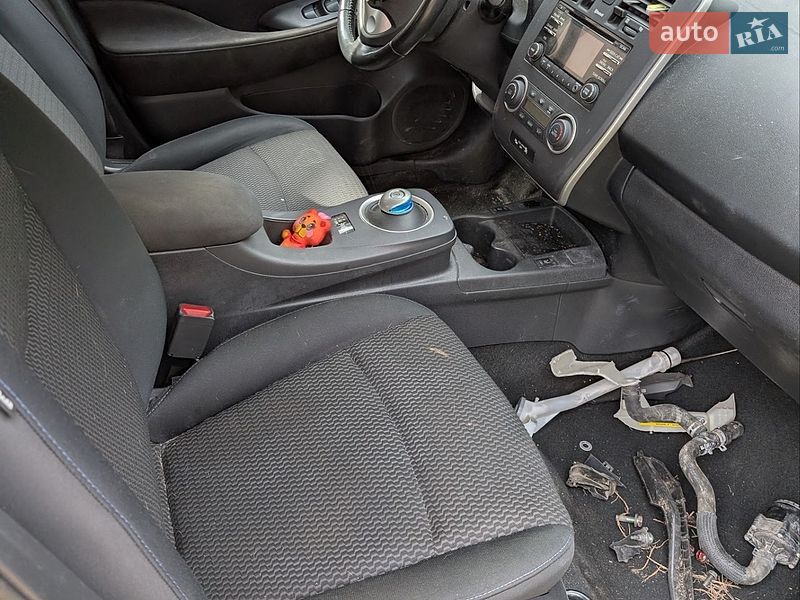 Хетчбек Nissan Leaf 2013 в Бучі