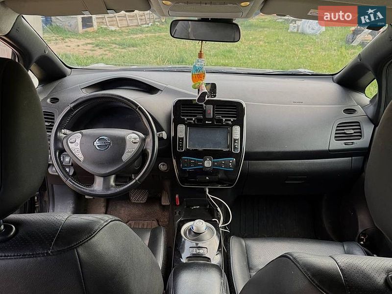 Хэтчбек Nissan Leaf 2014 в Луцке