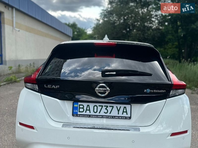 Хэтчбек Nissan Leaf 2020 в Кропивницком