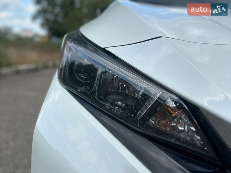 Хэтчбек Nissan Leaf 2020 в Кропивницком