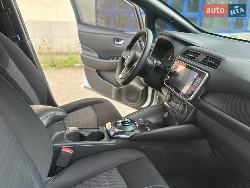 Хэтчбек Nissan Leaf 2020 в Кропивницком