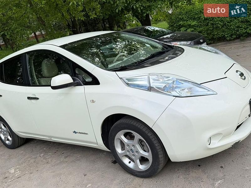 Хетчбек Nissan Leaf 2013 в Тернополі