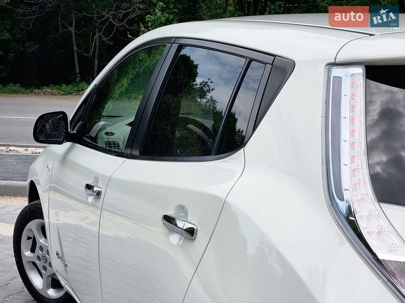 Хэтчбек Nissan Leaf 2013 в Тернополе