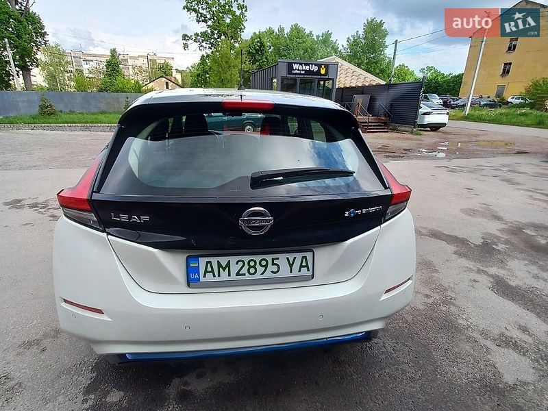 Хэтчбек Nissan Leaf 2018 в Житомире
