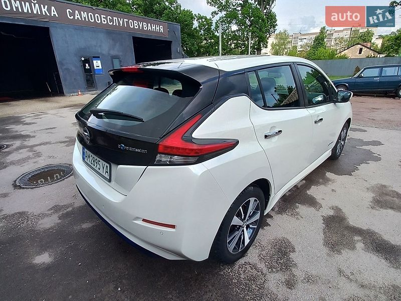 Хэтчбек Nissan Leaf 2018 в Житомире