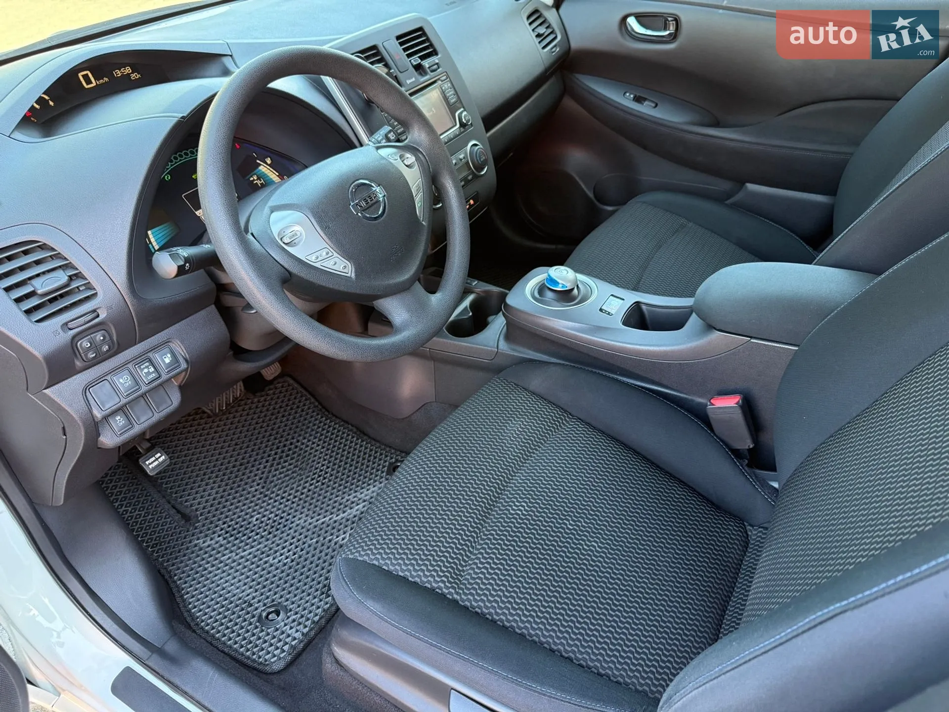 2017 Nissan Leaf - мініатюра 20