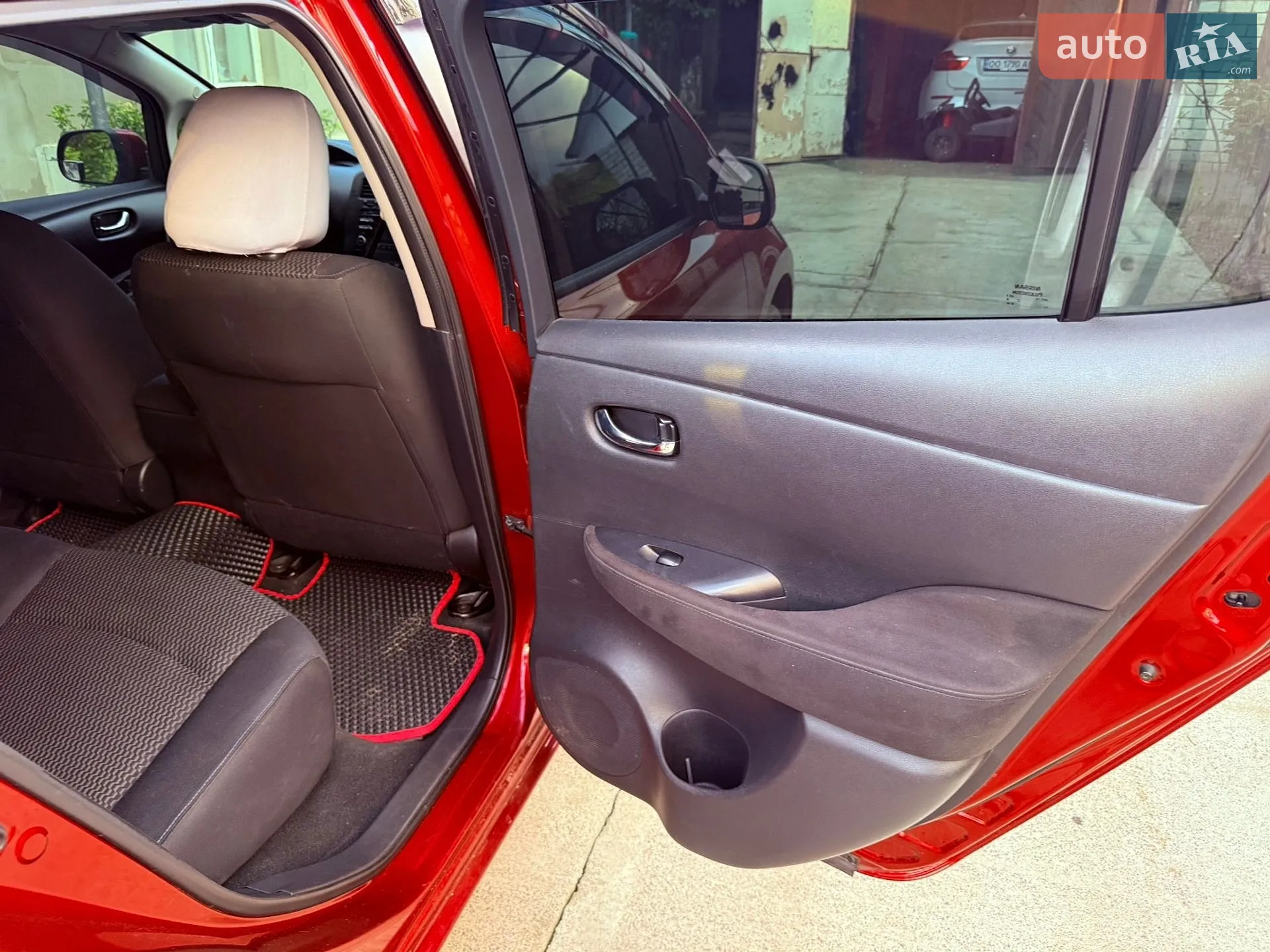 2015 Nissan Leaf - мініатюра 10