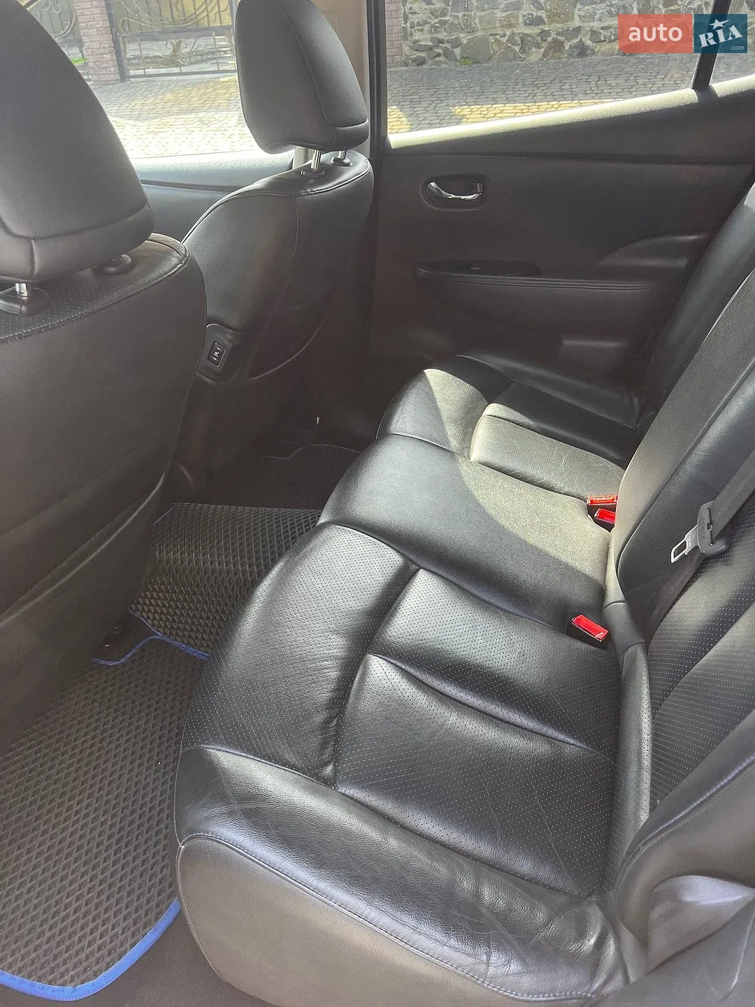 2015 Nissan Leaf - мініатюра 12