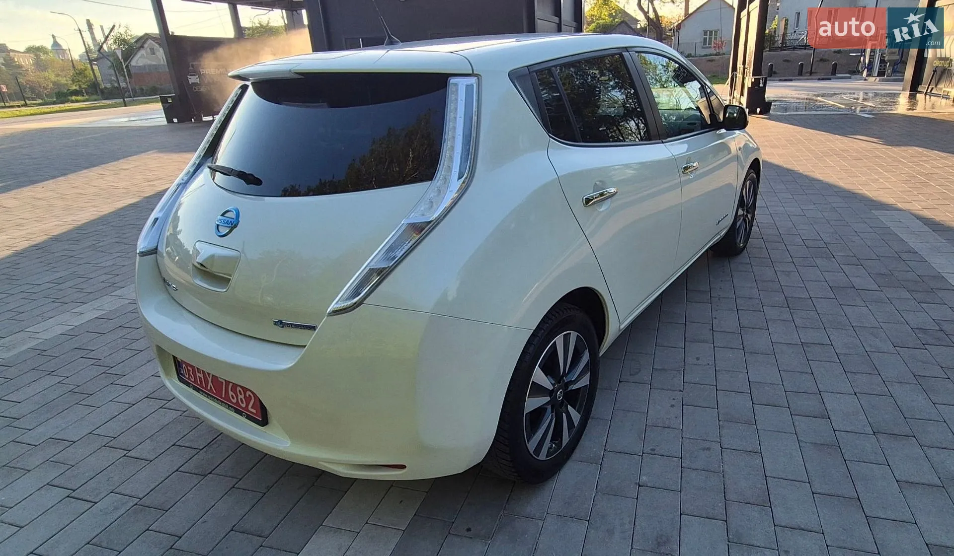2015 Nissan Leaf - мініатюра 16