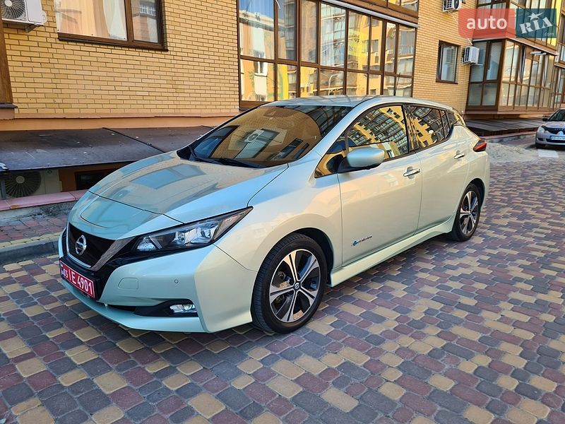 Хетчбек Nissan Leaf 2018 в Вінниці