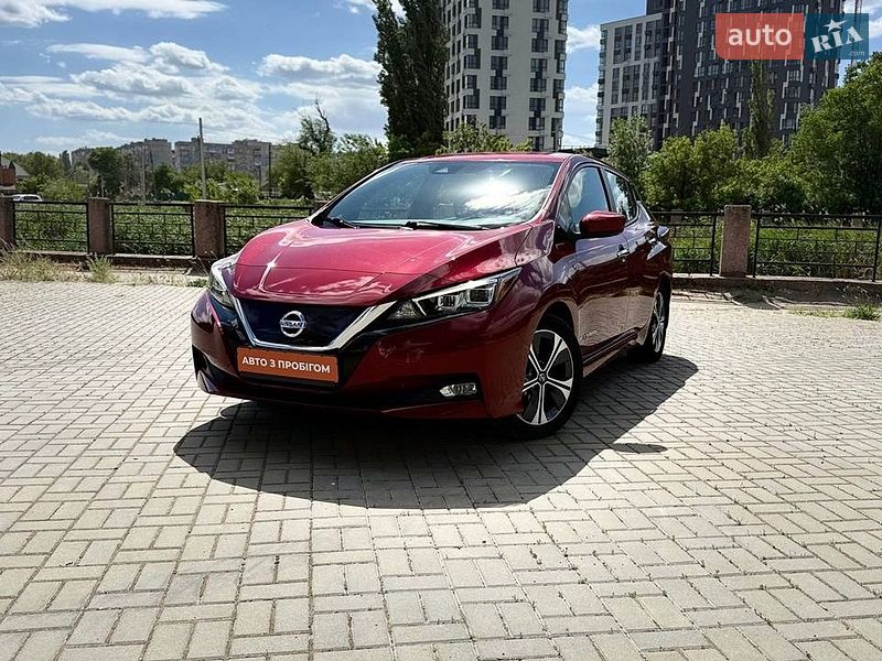 Хетчбек Nissan Leaf 2018 в Кропивницькому