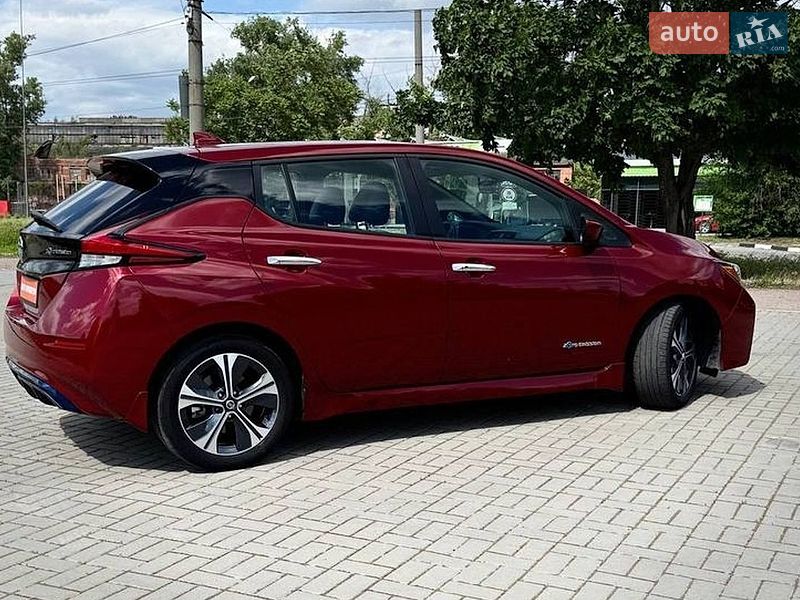 Хетчбек Nissan Leaf 2018 в Кропивницькому