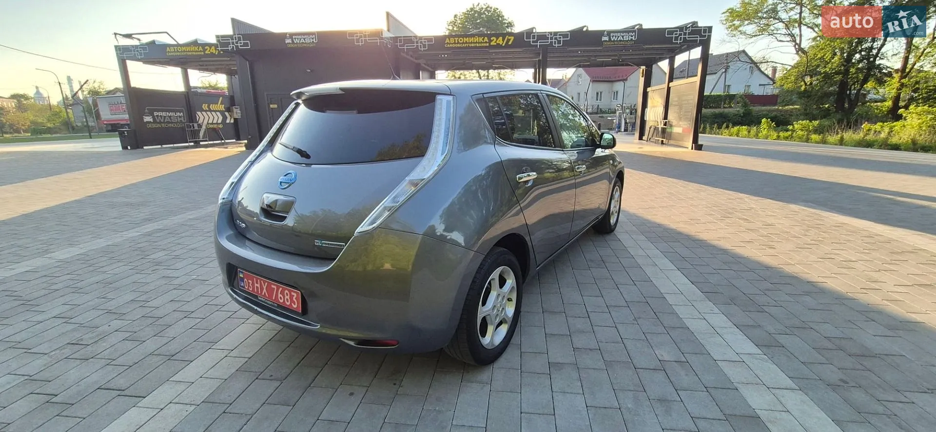 2015 Nissan Leaf - мініатюра 12