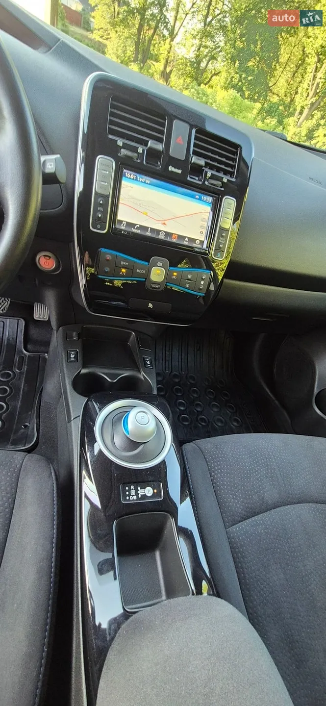 2015 Nissan Leaf - мініатюра 18