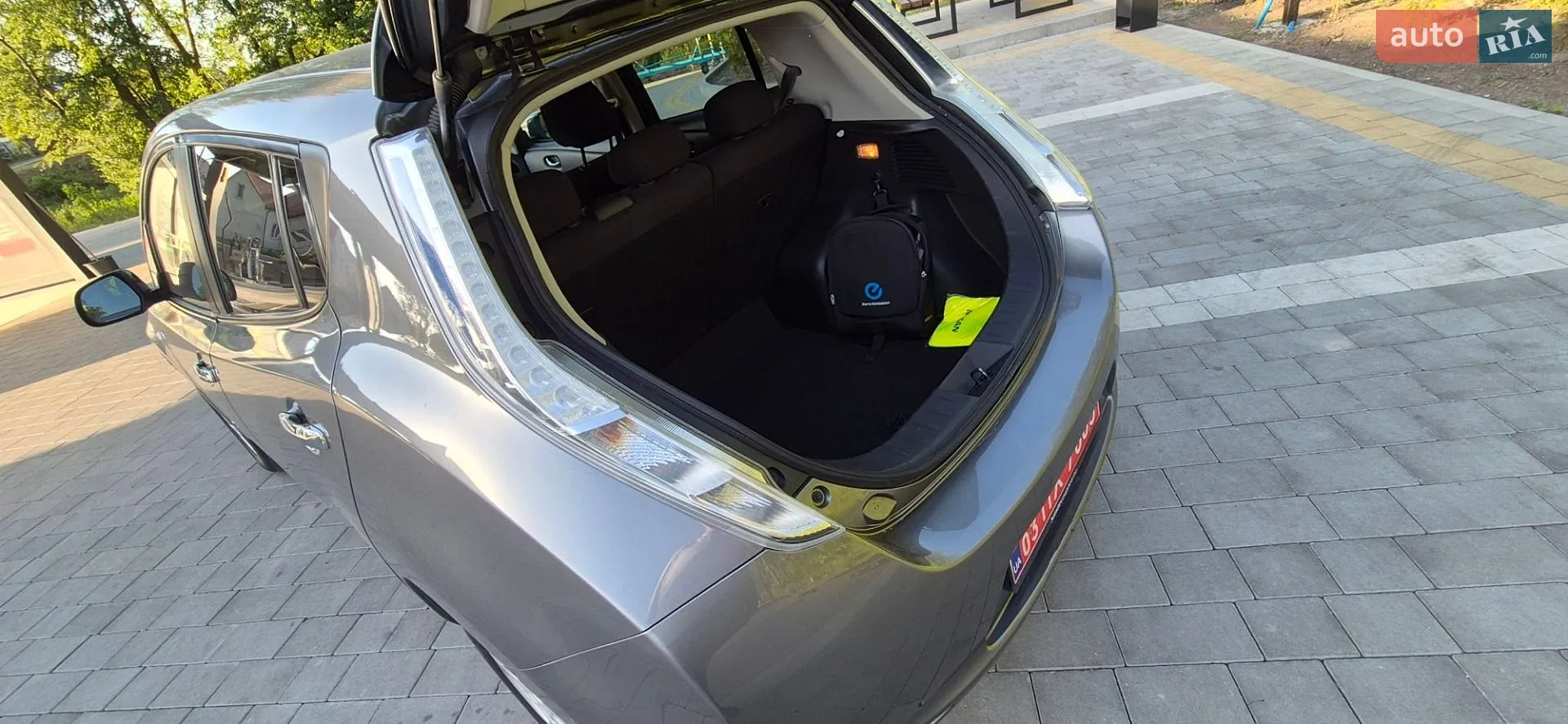 2015 Nissan Leaf - мініатюра 27
