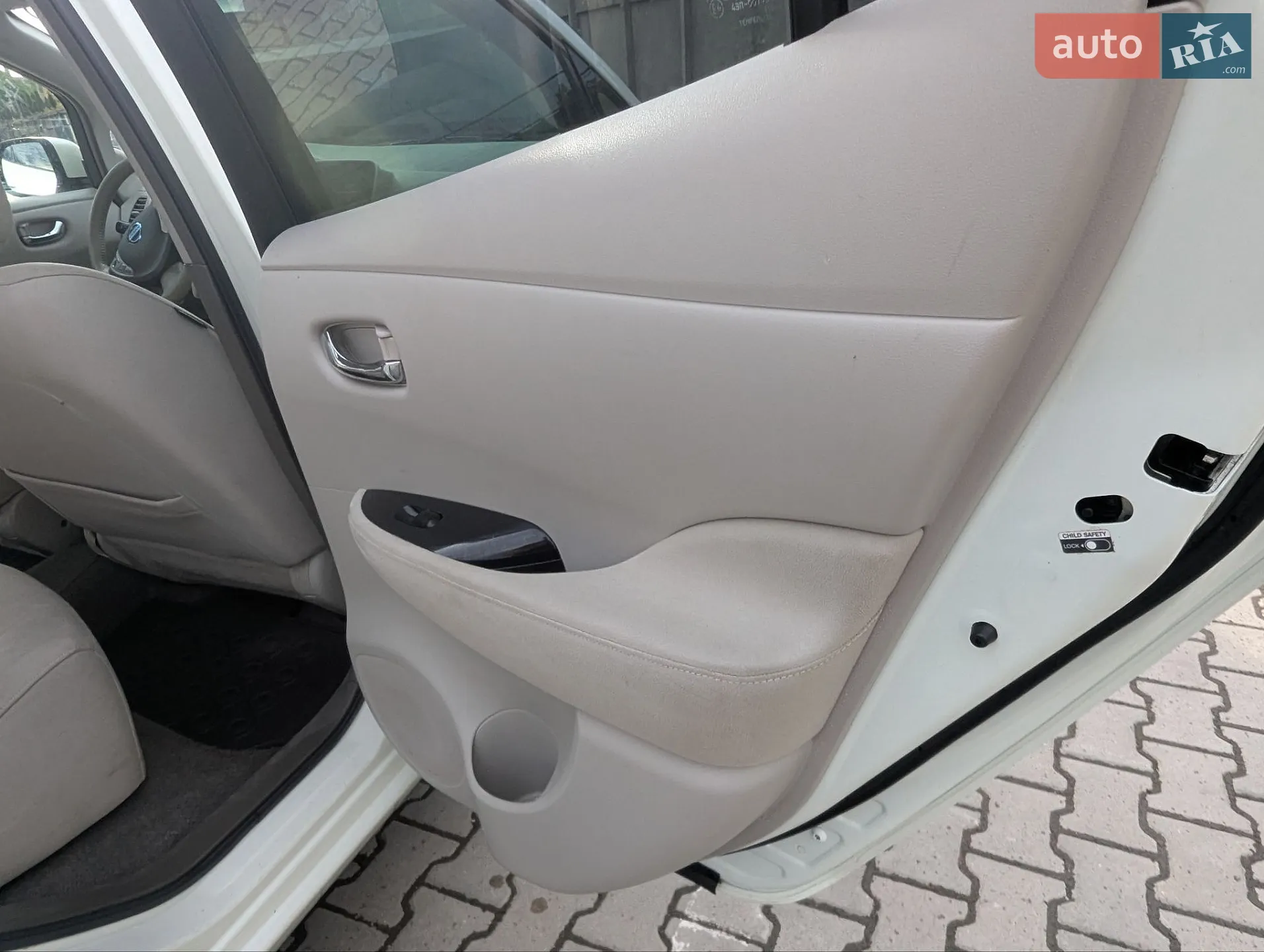 2012 Nissan Leaf - мініатюра 28