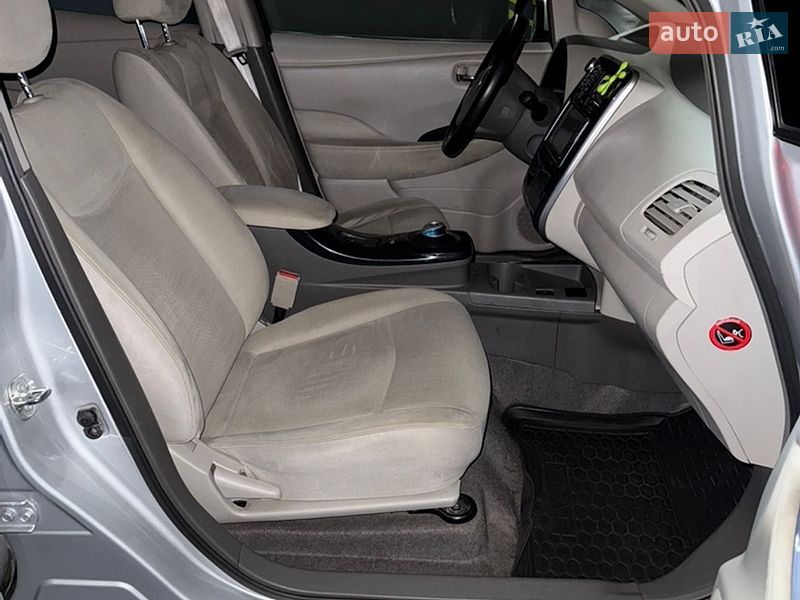 Хэтчбек Nissan Leaf 2011 в Одессе фото 12 Хэтчбек Nissan Leaf 2011 в Одессе