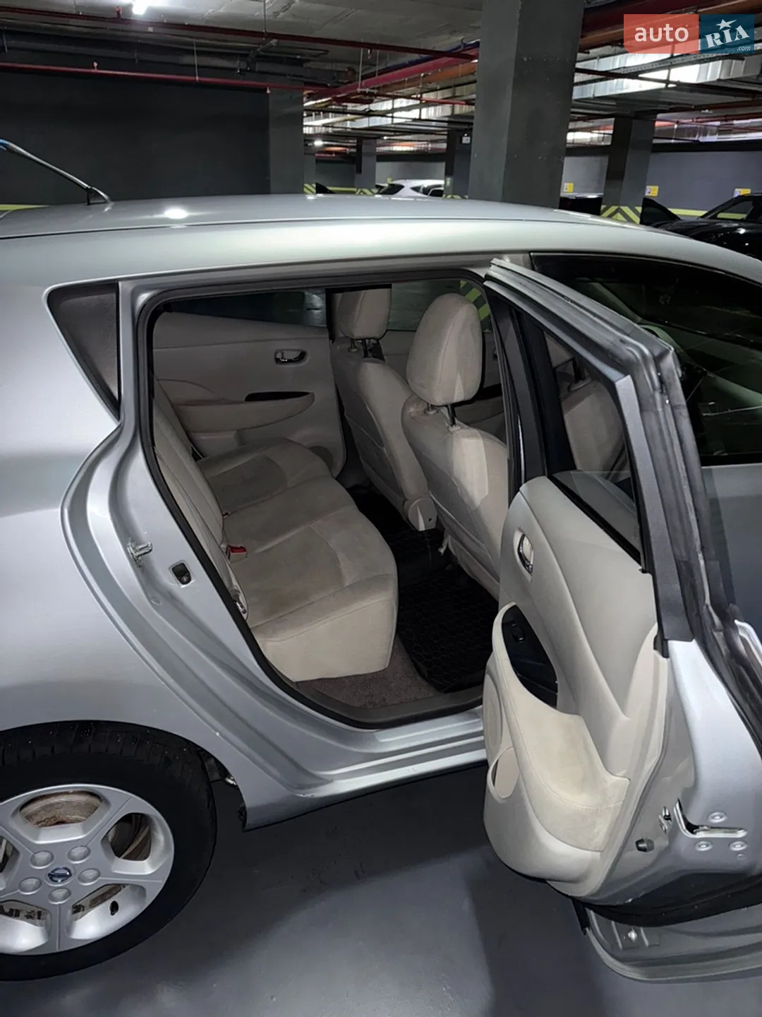 2011 Nissan Leaf - мініатюра 17