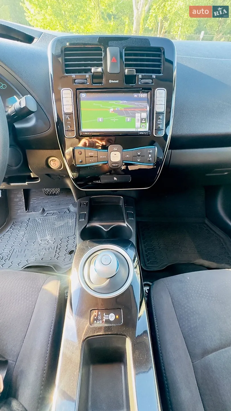 2017 Nissan Leaf - мініатюра 10