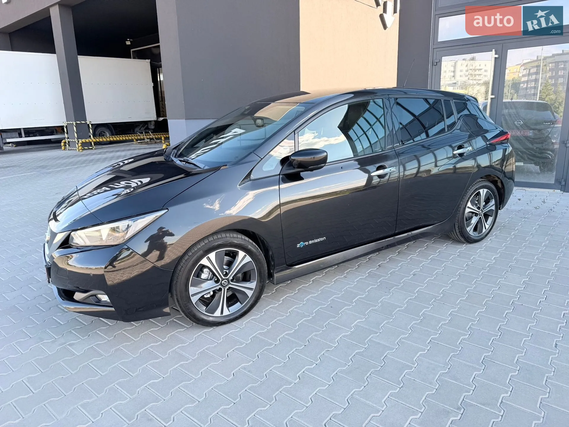 2018 Nissan Leaf - фото 1