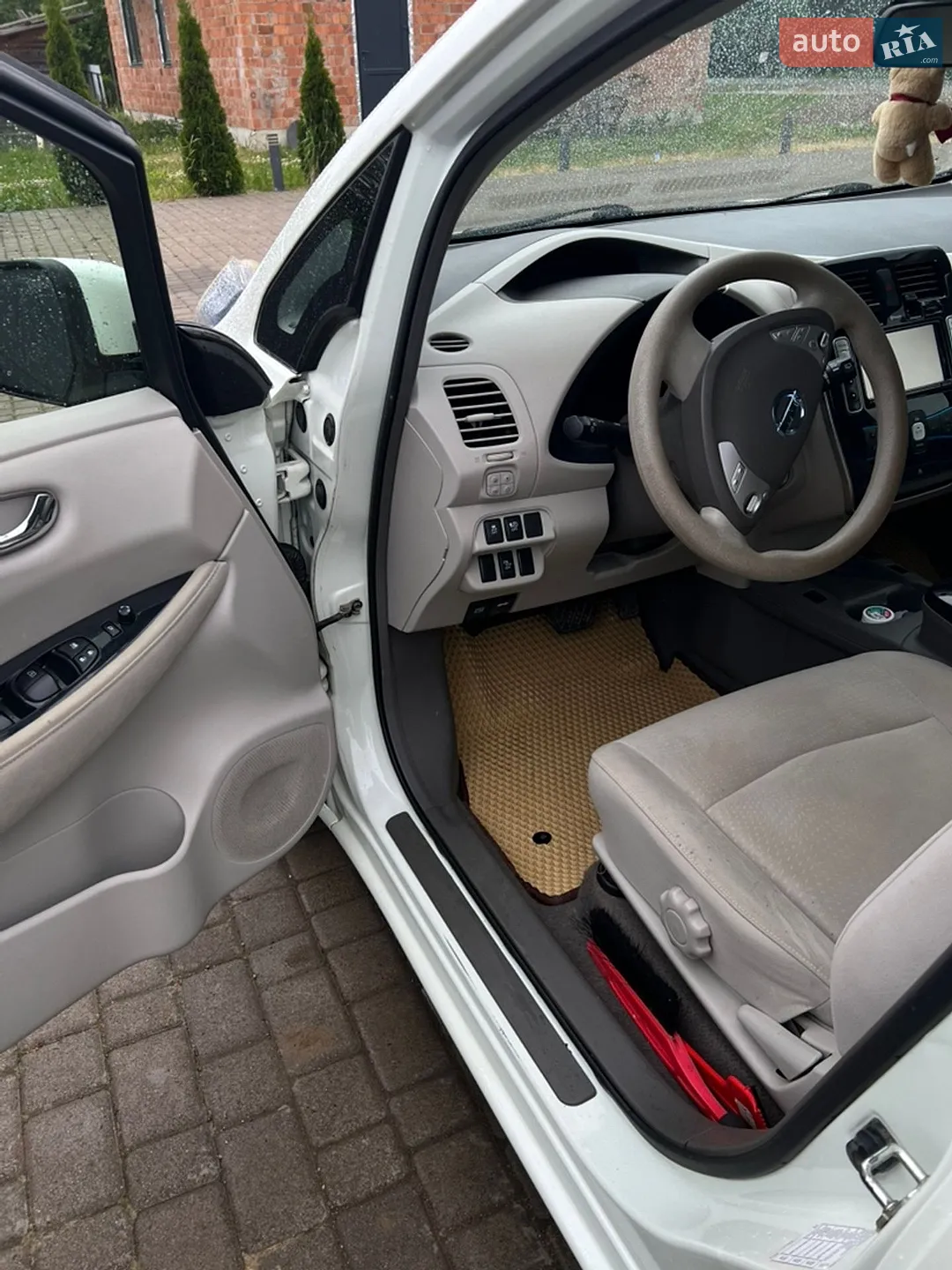 2011 Nissan Leaf - мініатюра 15
