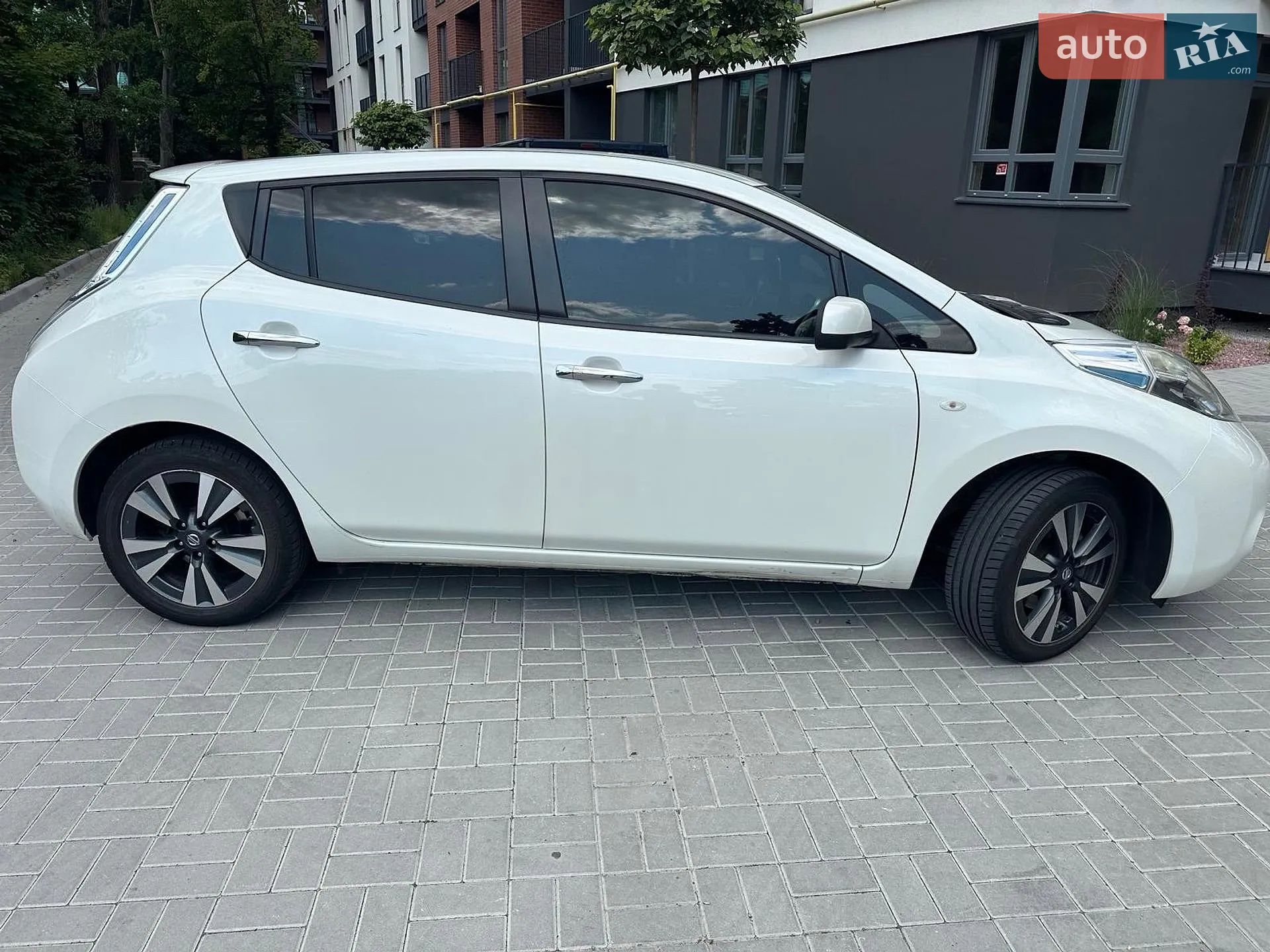 2015 Nissan Leaf - мініатюра 5
