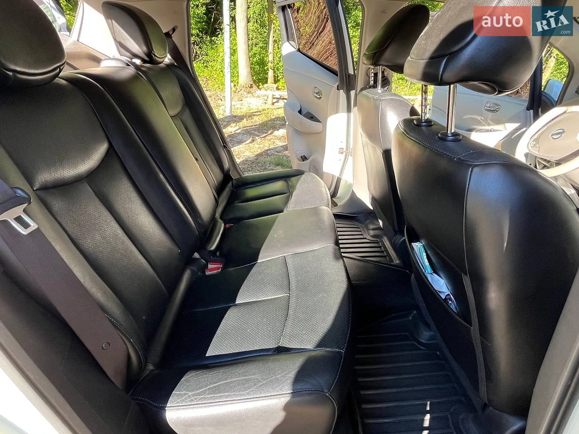 2012 Nissan Leaf - мініатюра 11