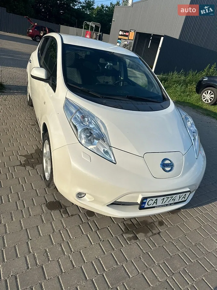2017 Nissan Leaf - мініатюра 12