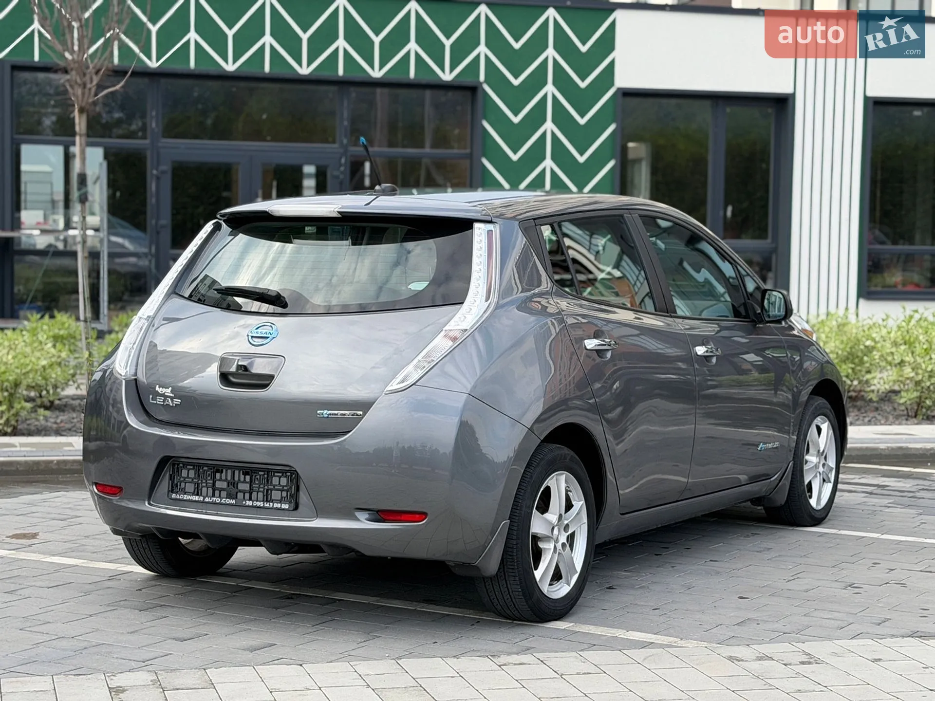 2016 Nissan Leaf - мініатюра 4