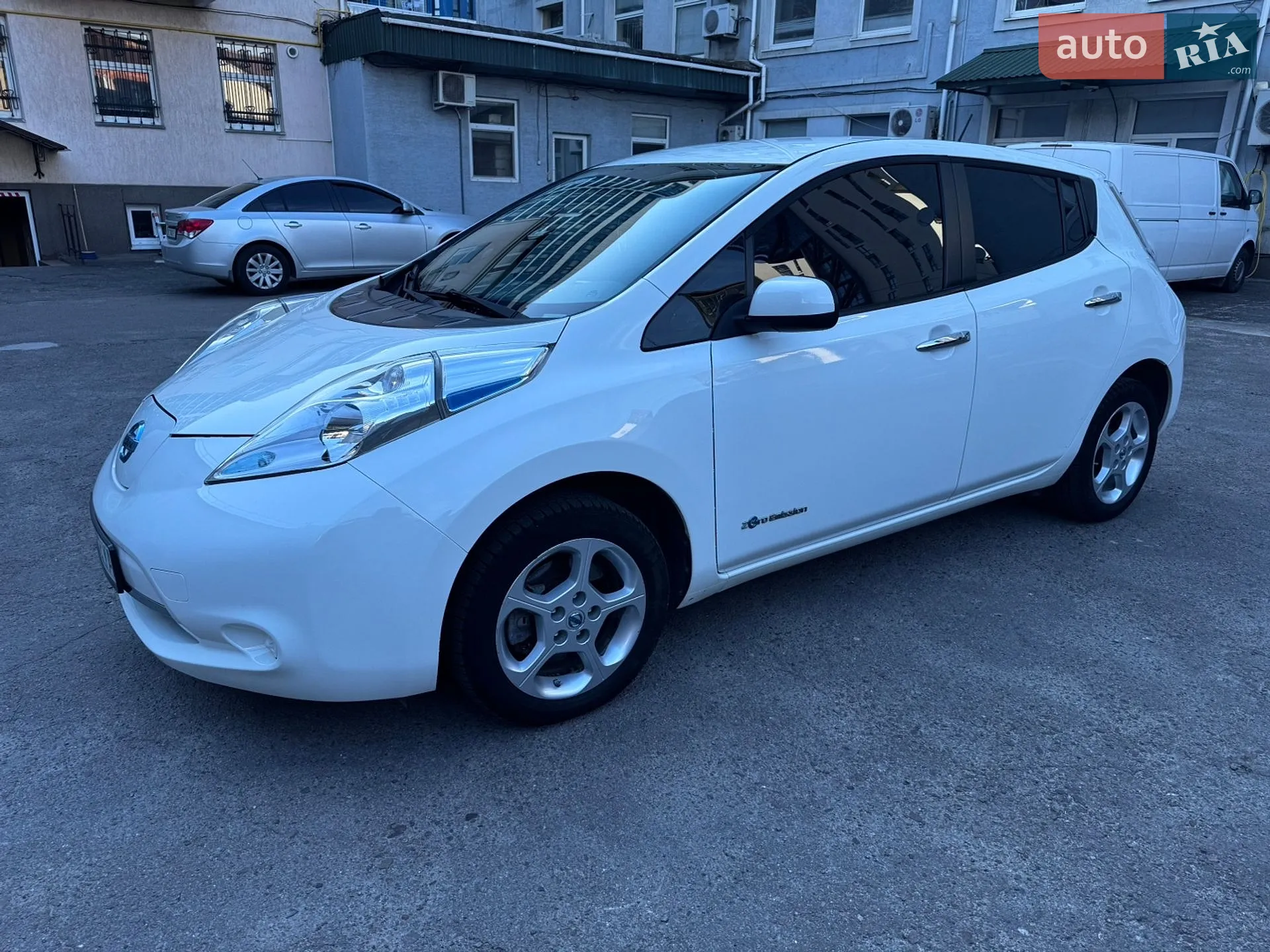2016 Nissan Leaf - мініатюра 2