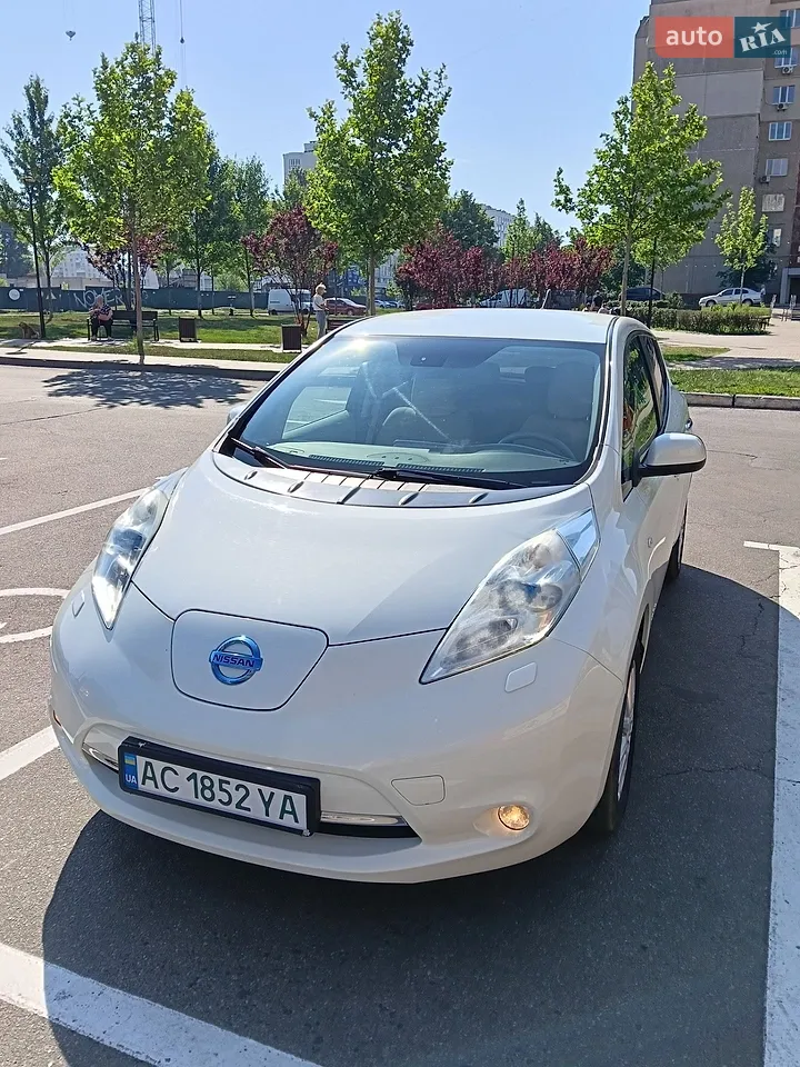 2011 Nissan Leaf - мініатюра 14