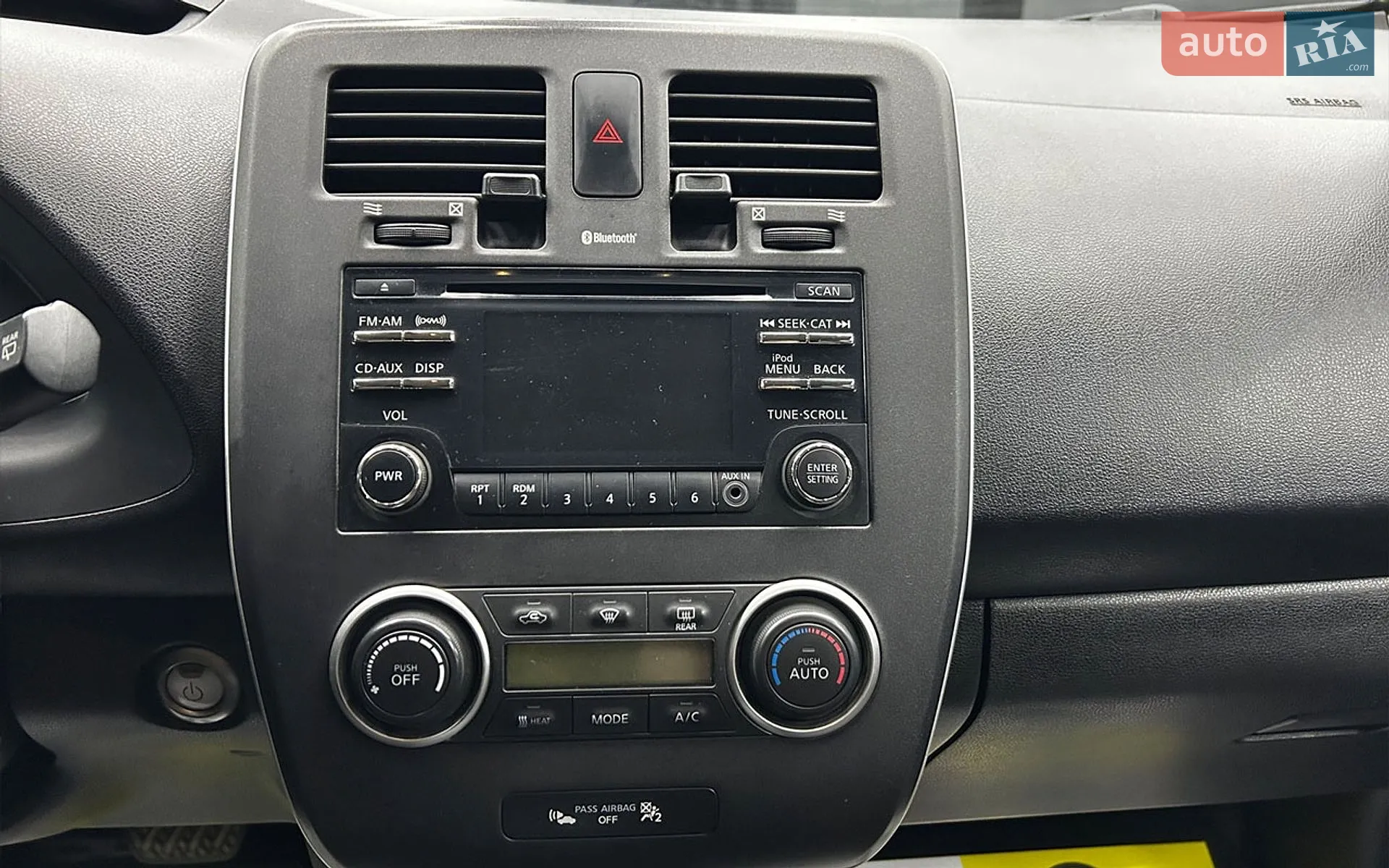 2015 Nissan Leaf - мініатюра 16