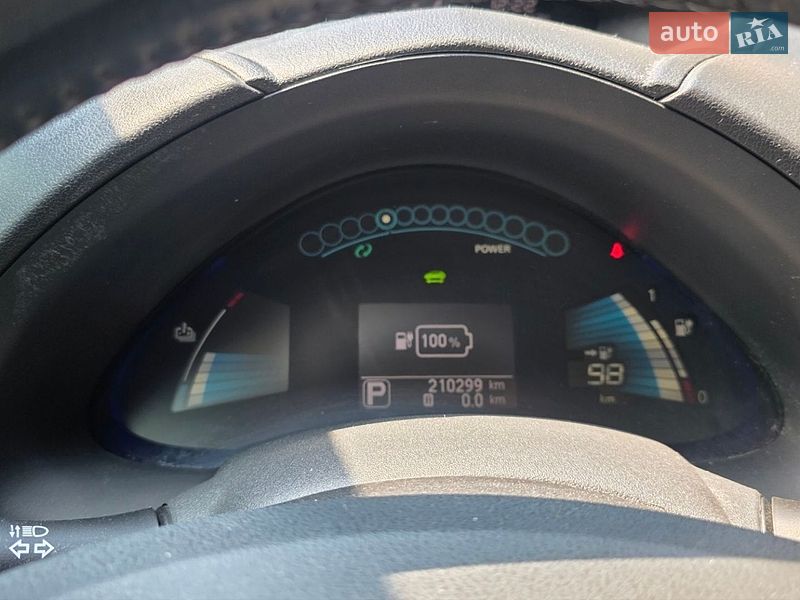 Хэтчбек Nissan Leaf 2013 в Киеве