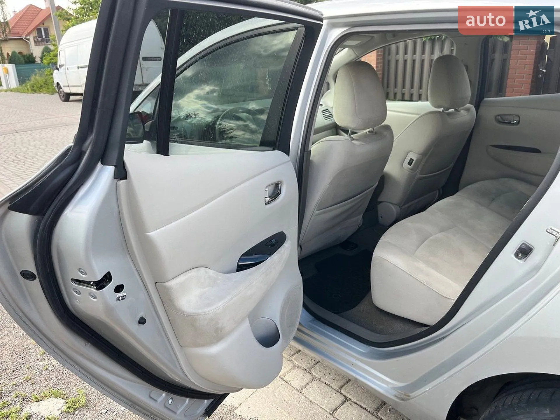 2012 Nissan Leaf - мініатюра 18