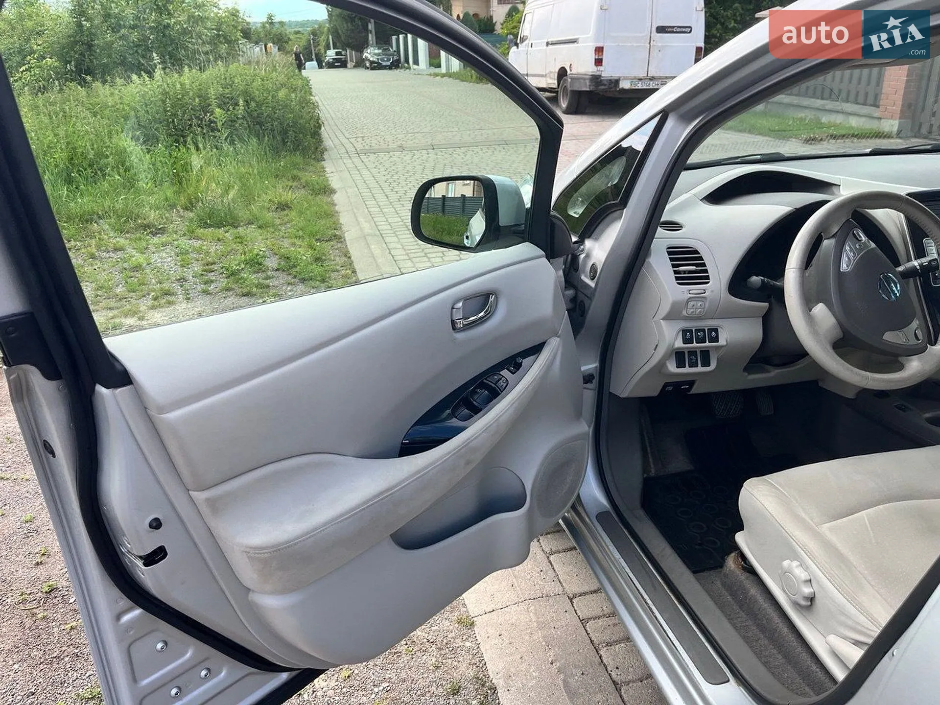 2012 Nissan Leaf - мініатюра 11