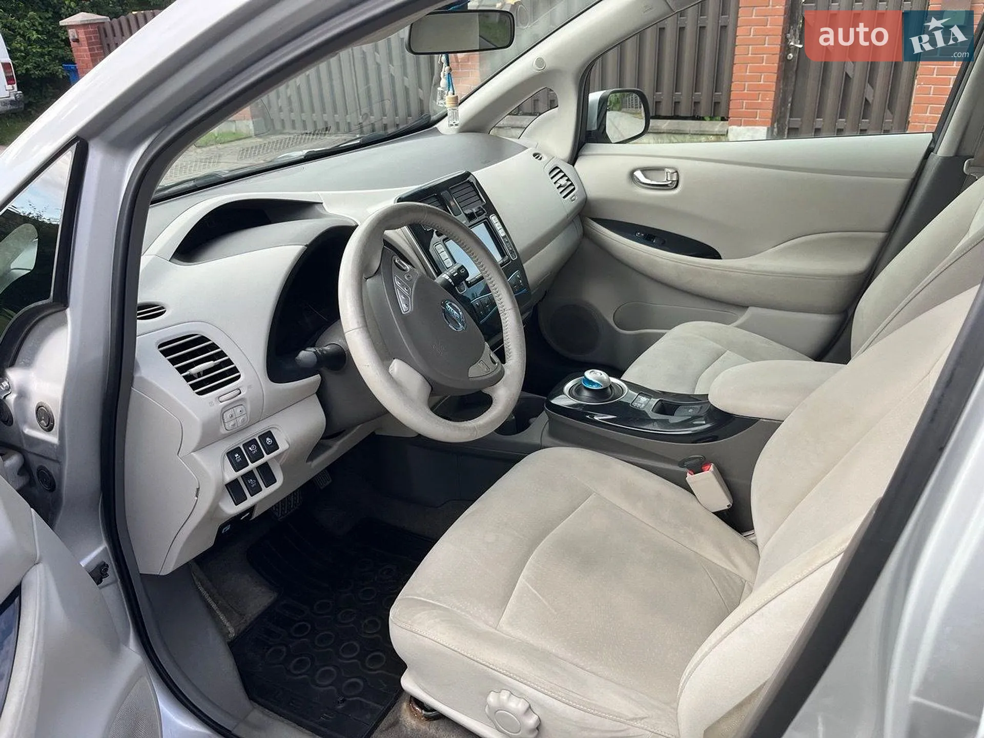2012 Nissan Leaf - мініатюра 12