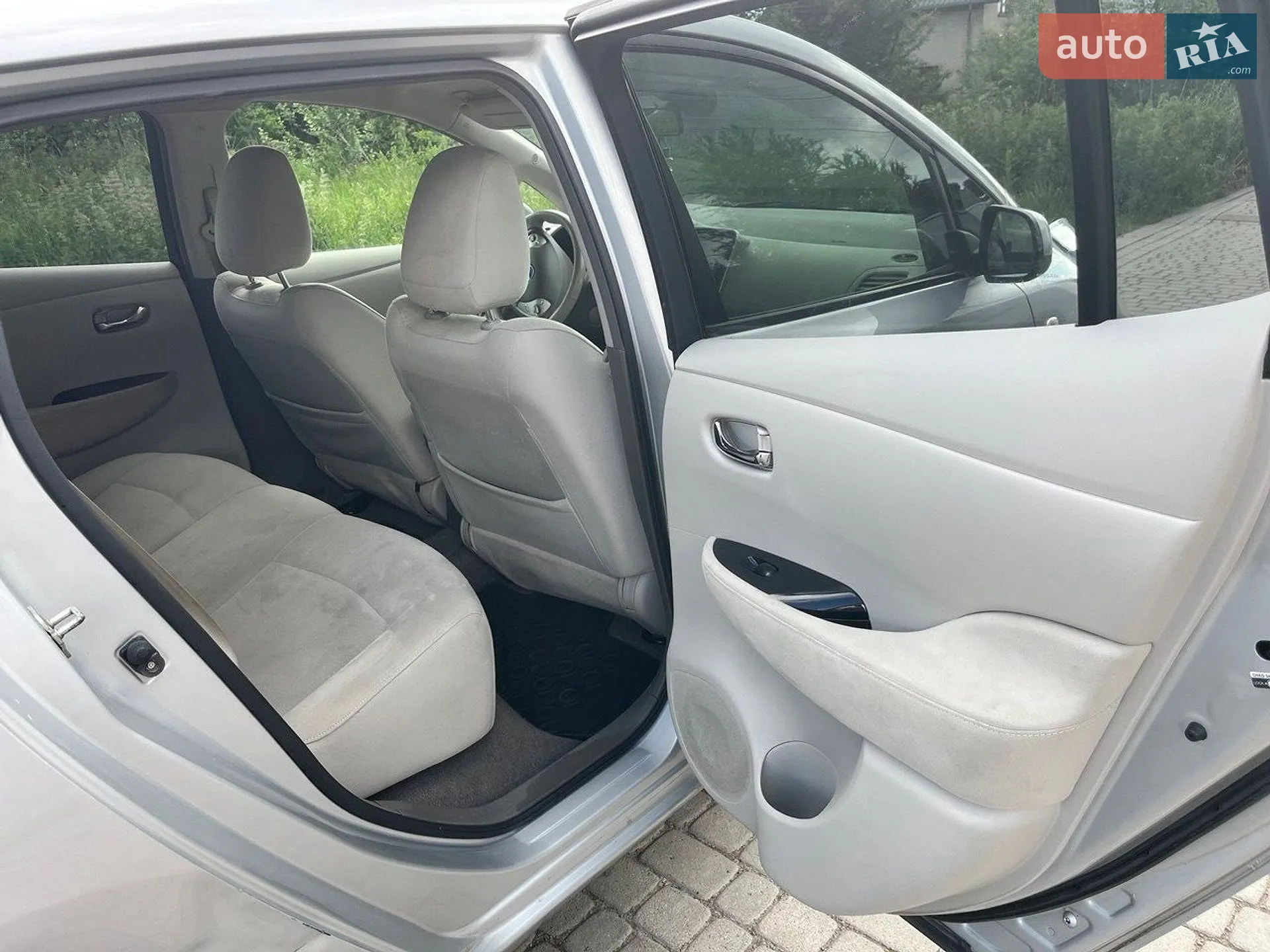 2012 Nissan Leaf - мініатюра 16